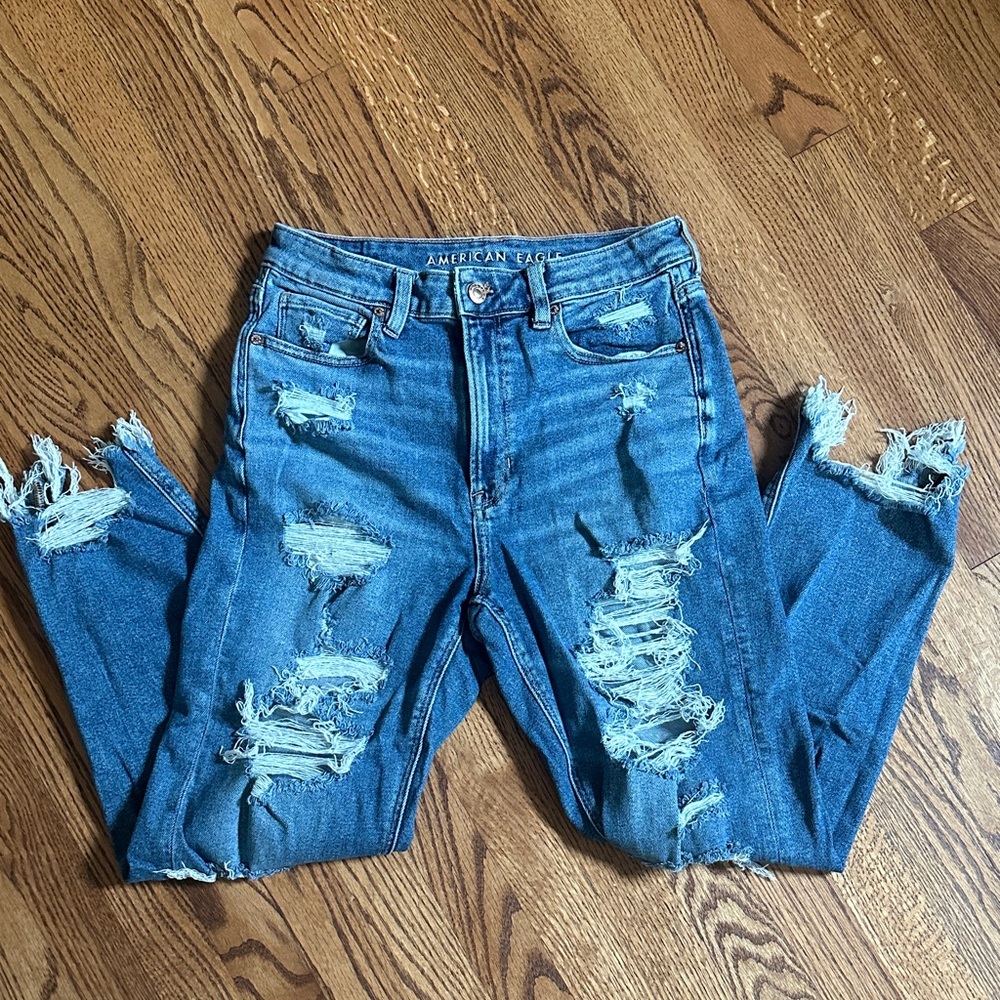 American Eagle Mom Straight Jeans, size 6 regular